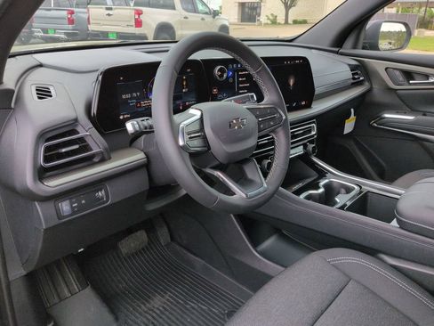 New 2026 Chevrolet Traverse LT w/ Midnight/Sport Edition FWD image 8