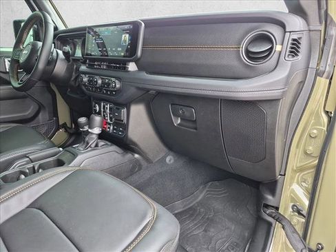 Used 2025 Jeep Wrangler Unlimited Rubicon 392 AWD/4WD image 22