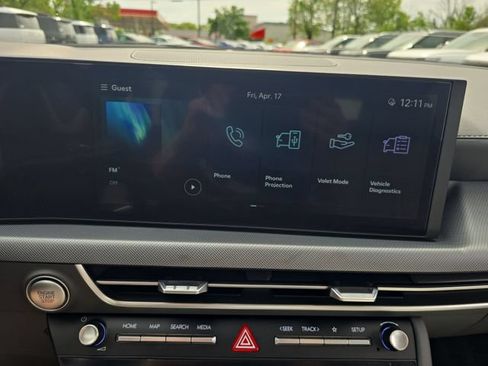 Certified 2025 Hyundai Sonata SEL AWD/4WD image 16