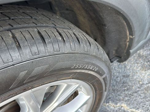 Used 2022 Ford Explorer Limited image 35