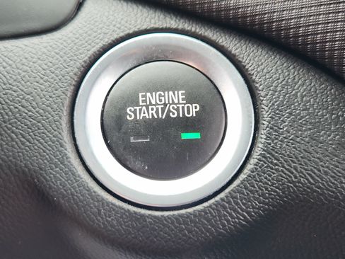 Used 2023 Chevrolet Equinox RS FWD image 22