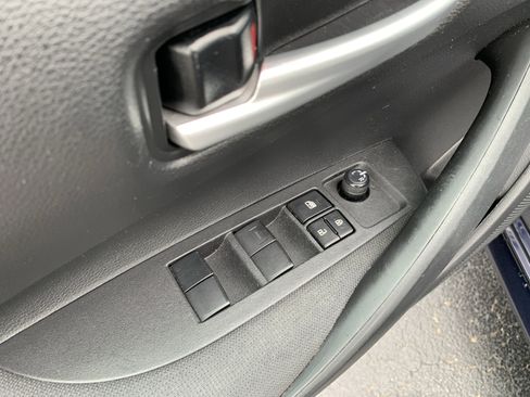Used 2021 Toyota Corolla LE FWD image 23
