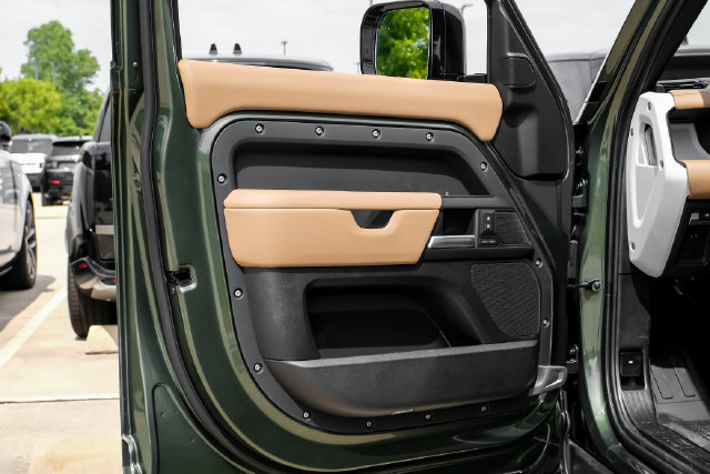 New 2026 Land Rover Defender 110 S AWD/4WD image 45