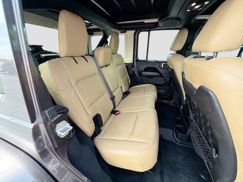 Used 2019 Jeep Wrangler Unlimited Rubicon AWD/4WD image 29