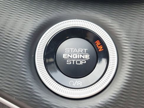 New 2025 Jeep Grand Cherokee Altitude image 29