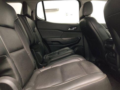 Used 2019 GMC Acadia SLT FWD image 19