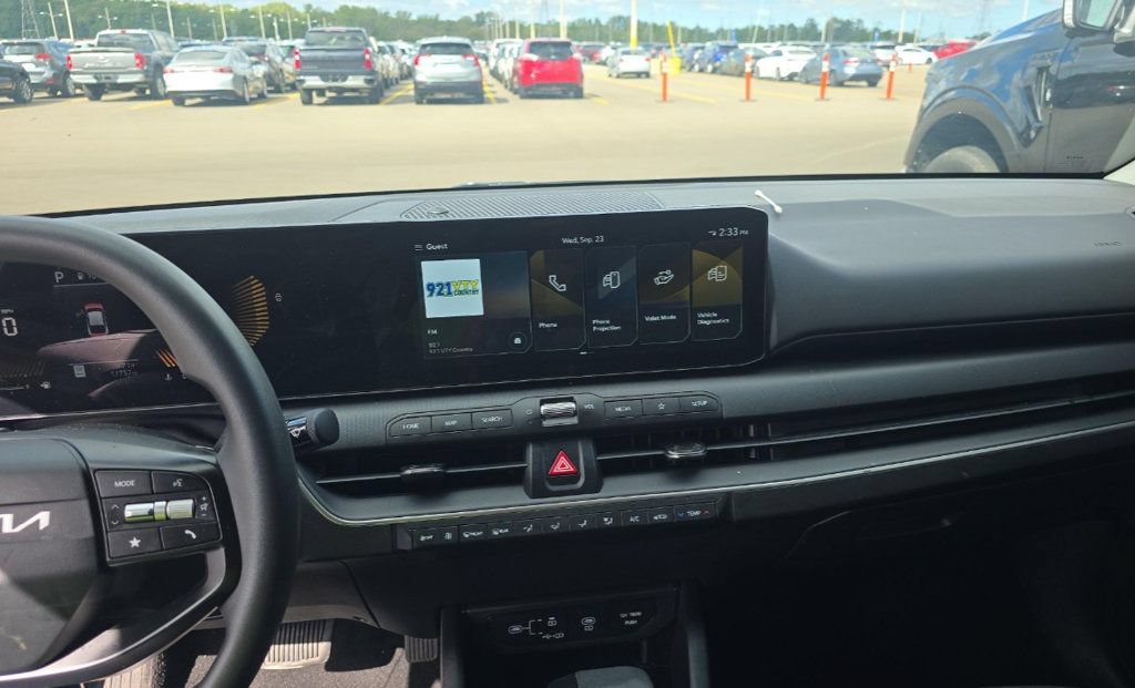 Used 2026 Kia K4 FWD image 3