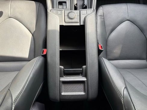 Used 2024 Toyota Grand Highlander AWD image 17