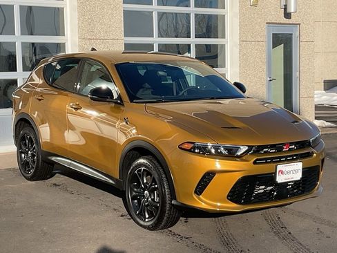 Used 2024 Dodge Hornet GT w/ GT Blacktop Package image 3