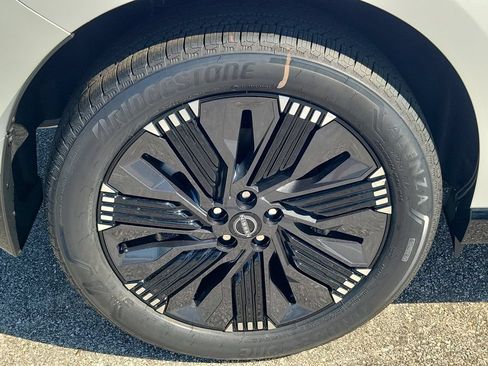 New 2026 Nissan Murano Platinum AWD/4WD image 3