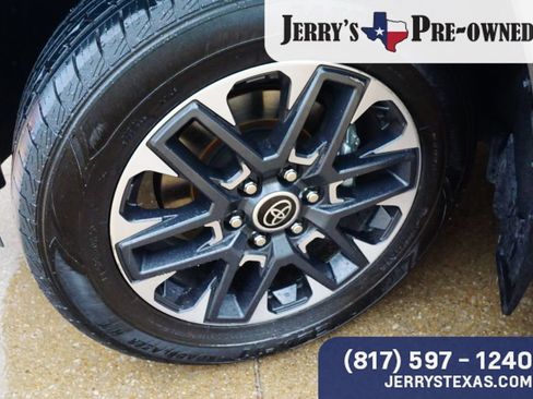 Used 2024 Toyota Sequoia Limited w/ Tow Technology Package RWD image 9