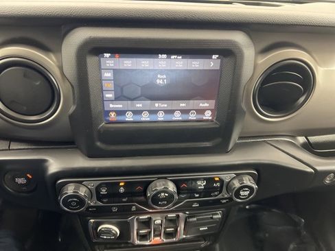 Used 2021 Jeep Wrangler Unlimited Sport image 16