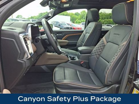 Used 2025 GMC Canyon Denali AWD/4WD image 2