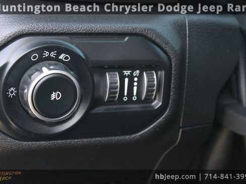 Used 2021 Jeep Wrangler Unlimited Sport image 12