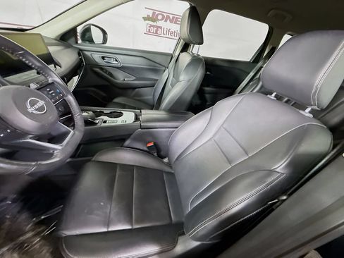 Certified 2024 Nissan Rogue SL FWD image 25