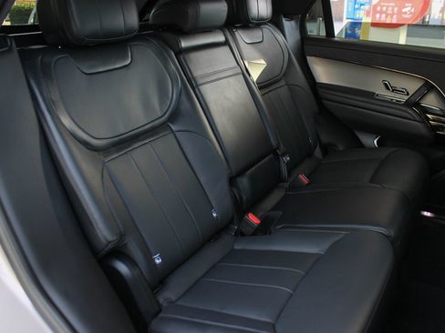 Used 2023 Land Rover Range Rover Sport SE AWD/4WD image 25