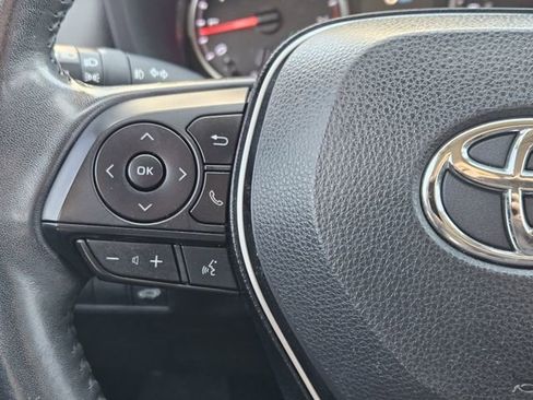 Used 2019 Toyota RAV4 XLE Premium image 29