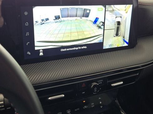 Used 2025 Nissan Kicks SR image 21