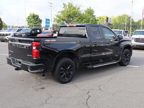 Used 2022 Chevrolet Silverado 1500 Custom AWD/4WD image 21