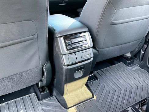 Certified 2024 Subaru Ascent Premium w/ Convenience Package AWD/4WD image 23