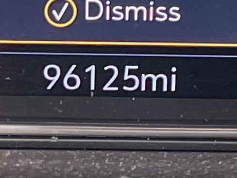 Used 2021 GMC Yukon AT4 w/ Technology Package image 10