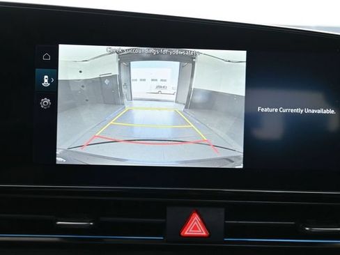 Used 2025 Hyundai Elantra SEL FWD image 40