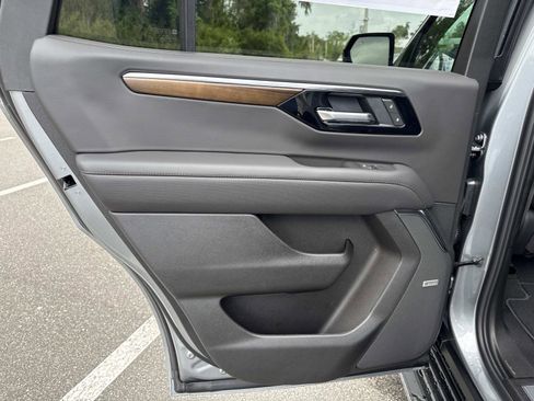 New 2026 Chevrolet Tahoe High Country w/ Sun And Tow Package AWD/4WD image 9