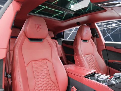 Used 2022 Lamborghini Urus image 35