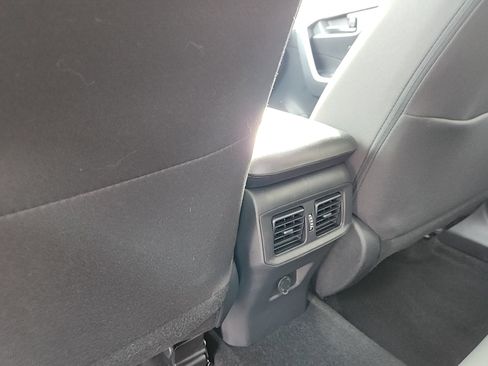 Certified 2025 Toyota RAV4 LE image 23