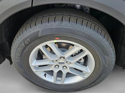 New 2026 Ford Explorer Active w/ Active Comfort Package image 10