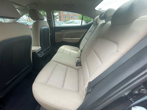 Used 2018 Hyundai Elantra SEL FWD image 22