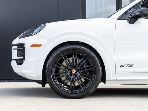 Certified 2025 Porsche Cayenne GTS AWD/4WD image 13