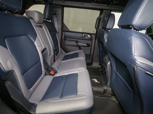 Used 2024 Ford Bronco Outer Banks image 17