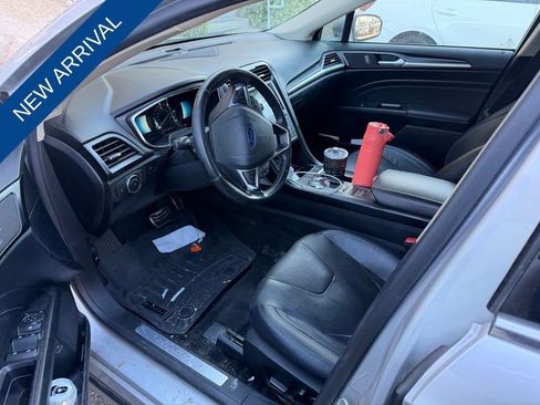 Used 2018 Ford Fusion Titanium FWD image 5