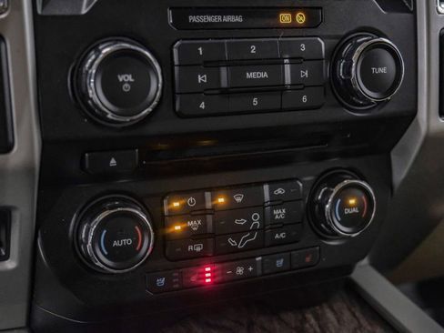 Used 2017 Ford F250 Lariat w/ Chrome Package image 26