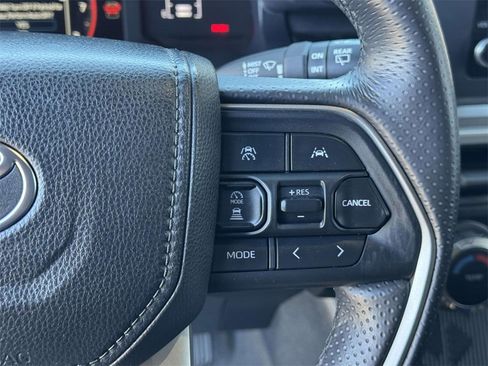 Used 2025 Toyota 4Runner SR5 image 12