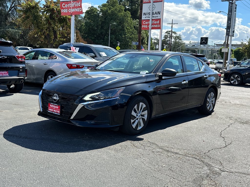 Used 2025 Nissan Altima 2.5 S FWD image 2