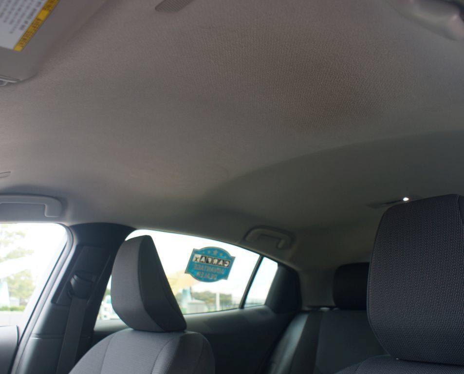Used 2023 Toyota Prius LE FWD image 6