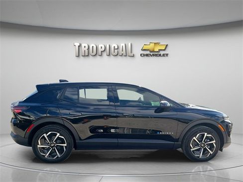 New 2026 Chevrolet Equinox EV LT image 6