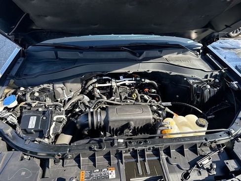 Certified 2022 Ford Explorer XLT w/ Equipment Group 202A image 34