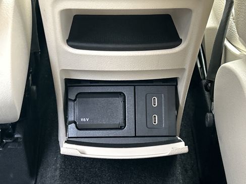 Certified 2024 Mercedes-Benz GLB 250 image 40
