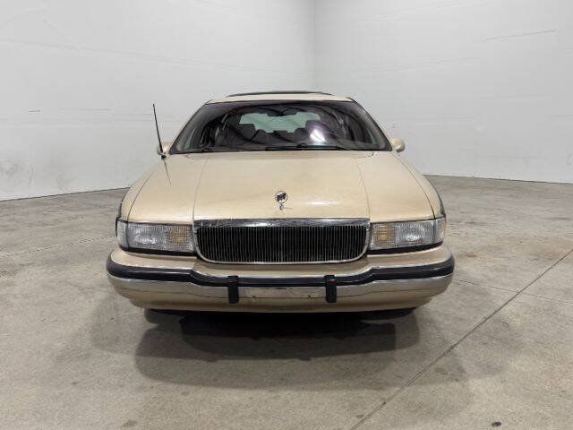 Used 1994 Buick Roadmaster Estate RWD image 3
