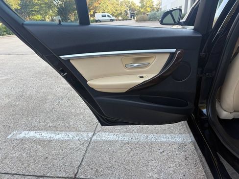 Used 2017 BMW 330i Sedan RWD image 25