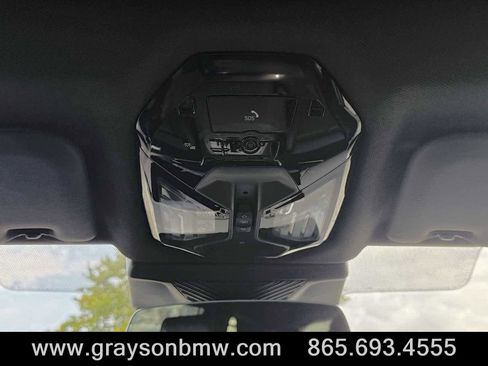 Used 2025 BMW X3 xDrive30i w/ Premium Package image 25