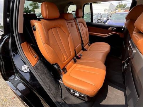 Used 2022 BMW X7 xDrive40i w/ Premium Package image 26