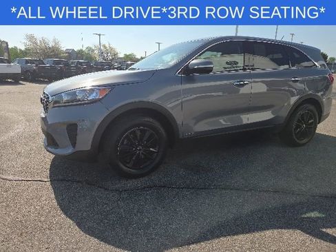 Used 2020 Kia Sorento LX AWD/4WD image 9