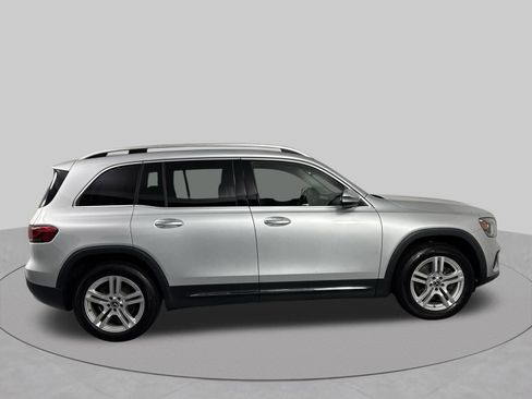 Used 2022 Mercedes-Benz GLB 250 4MATIC image 36