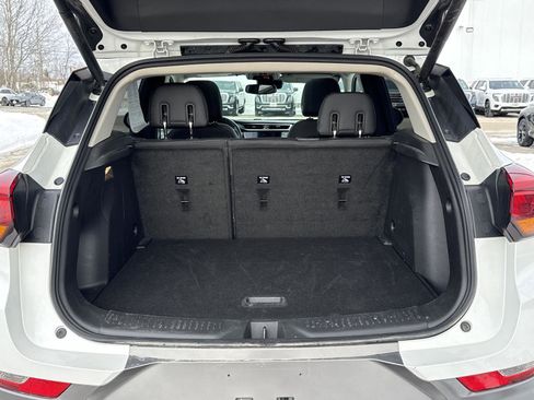 Used 2023 Buick Encore GX Essence w/ Experience Buick Package image 14