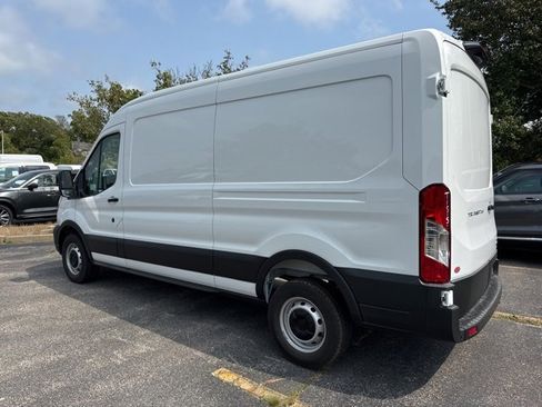 New 2025 Ford Transit 250 148 Medium Roof w/ Load Area Protection Package image 5