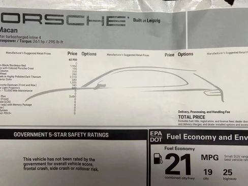 Used 2025 Porsche Macan AWD/4WD image 1
